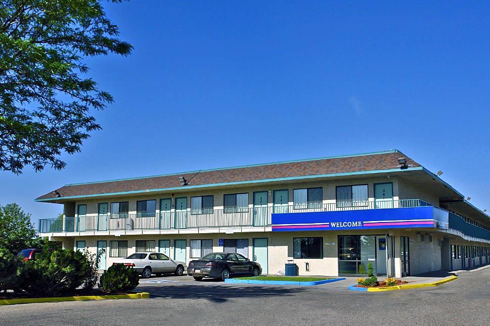 6-pueblo, Co - I-25 Hotel 2*